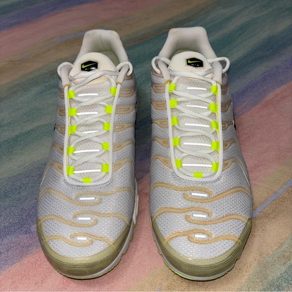 Nike Air Max Plus 'Reflective Logo' White Sneaker men’s size 12 -  DB0682-002 - Picture 5 of 9